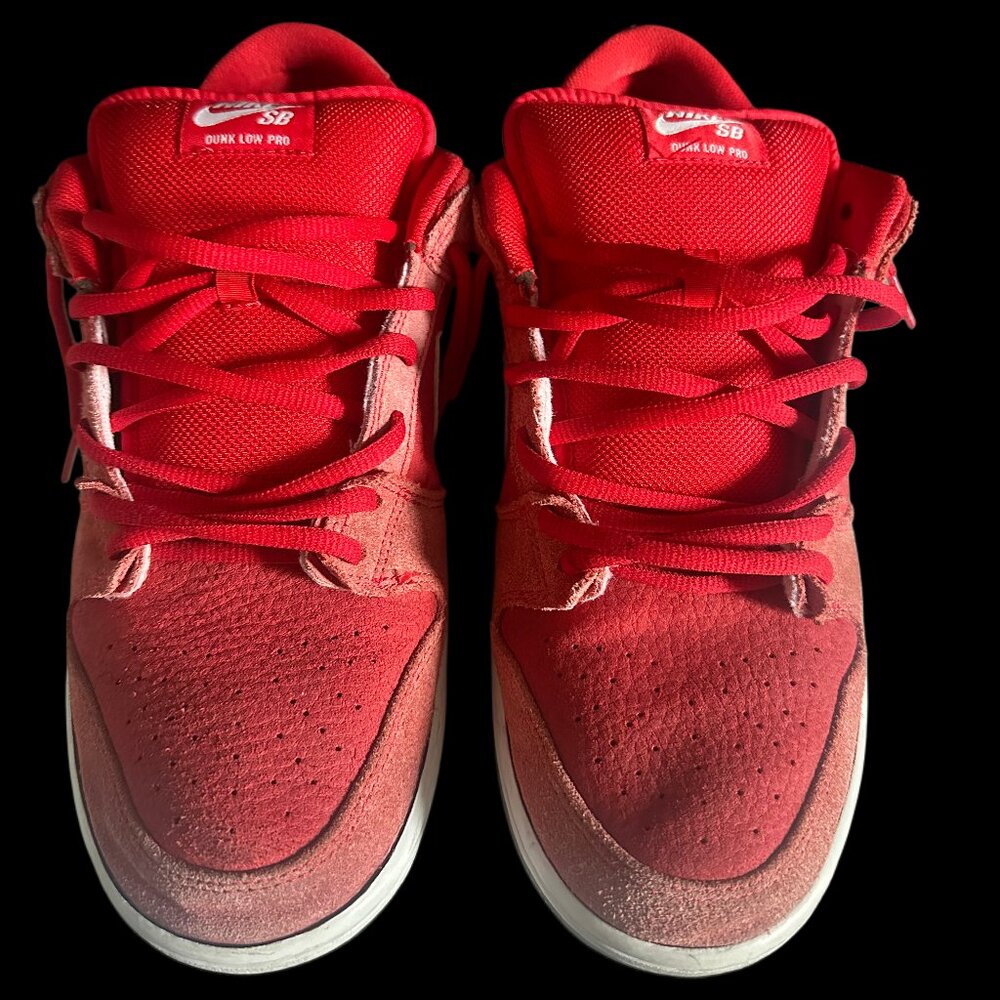 Nike SB Dunk Low Challenge Red